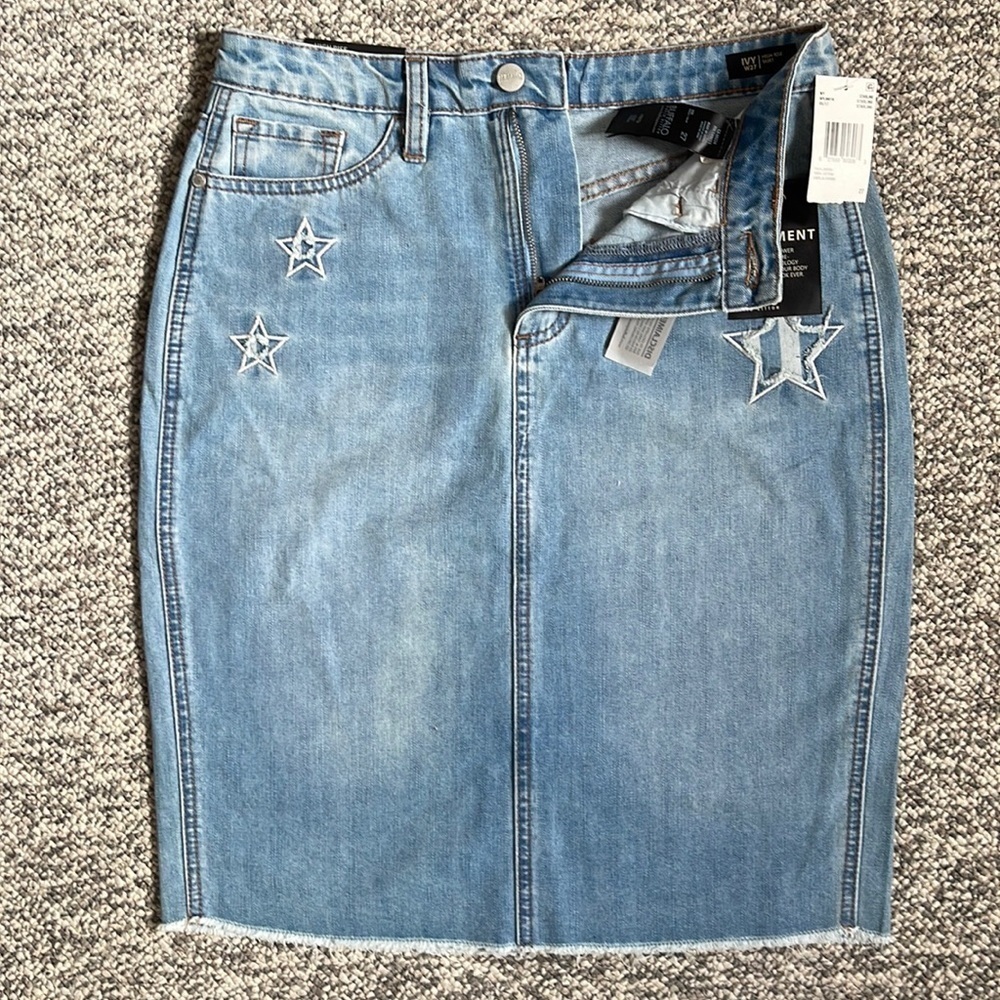 🌟Womens Buffalo denim high rise skirt- Size 27 🌟 - Picture 3 of 6